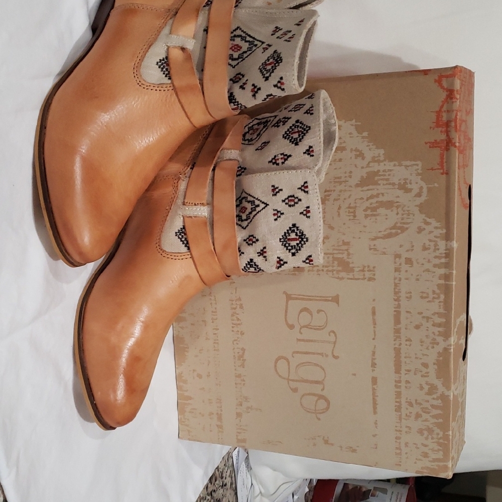 Tan Leather Womans Boots